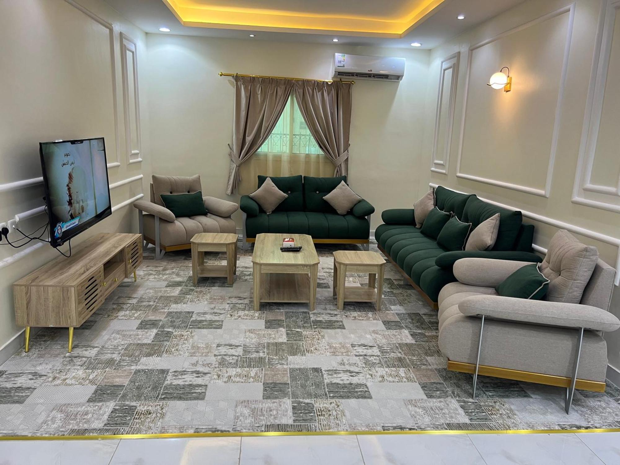 صالة جلوس و 3 غرف نوم Apartment